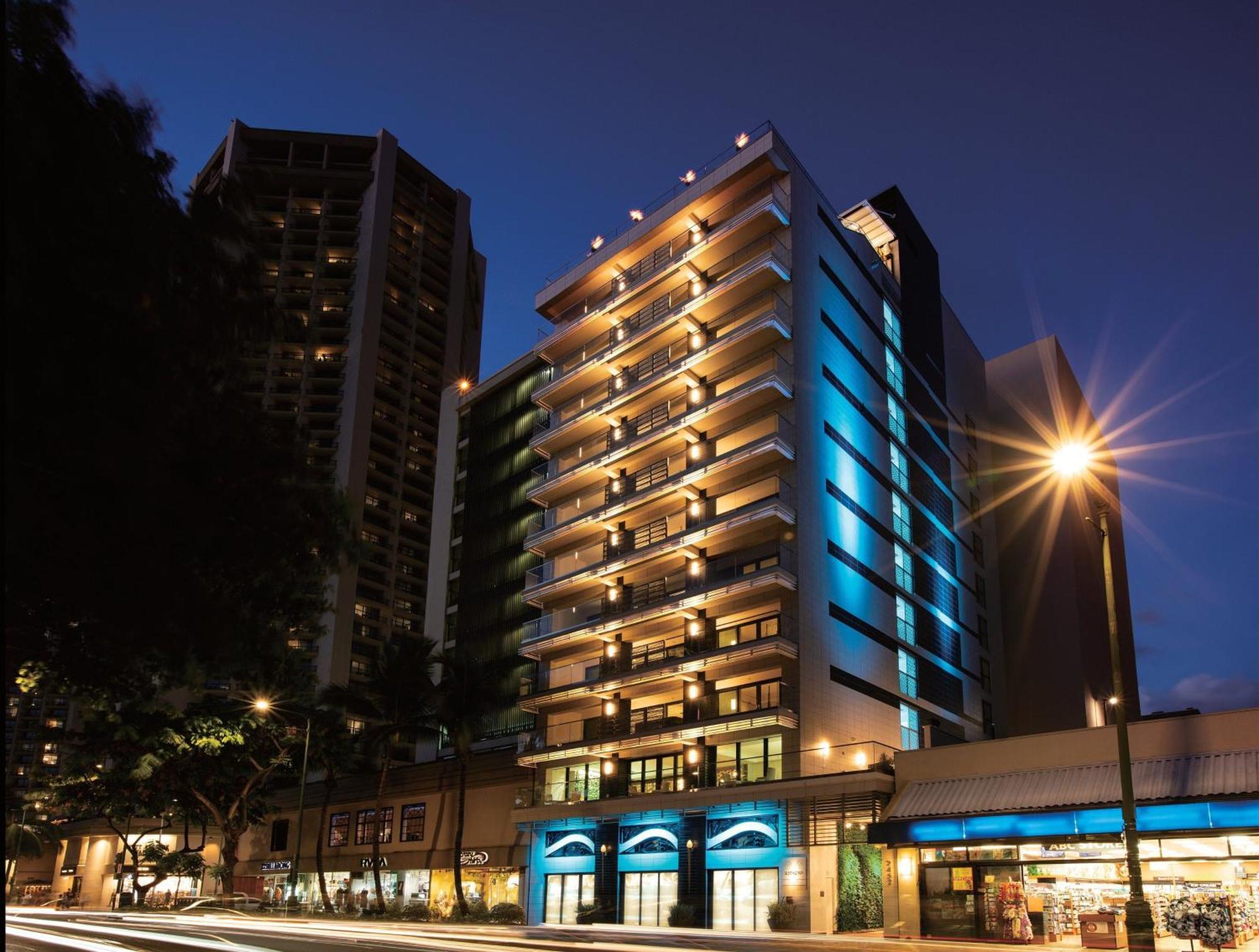 Espacio The Jewel Of Waikiki Honolulu Exterior photo